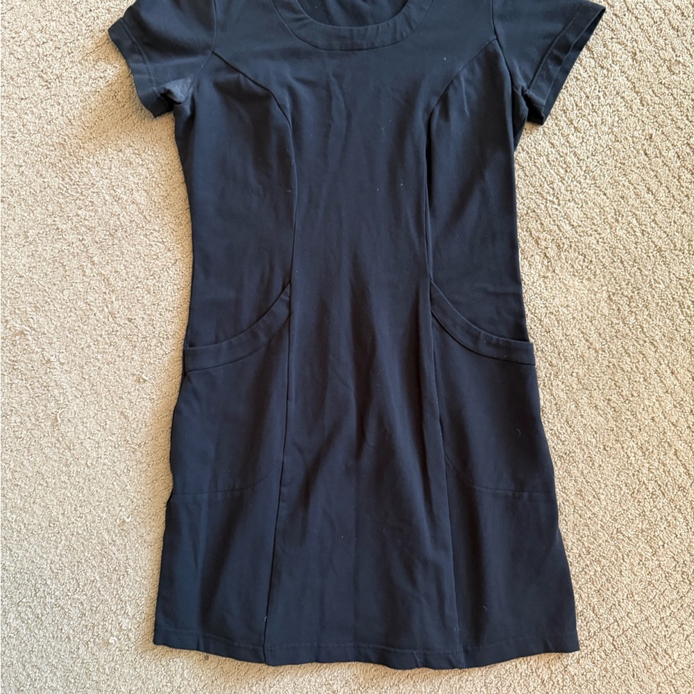 GoLite Women's Black dress with pocket’